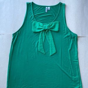 Elle Green Loose Fit Blouse/Tank with Bow Size Large